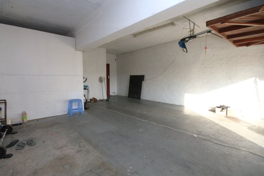 4 Bedroom Property for Sale in Gustrouw Western Cape